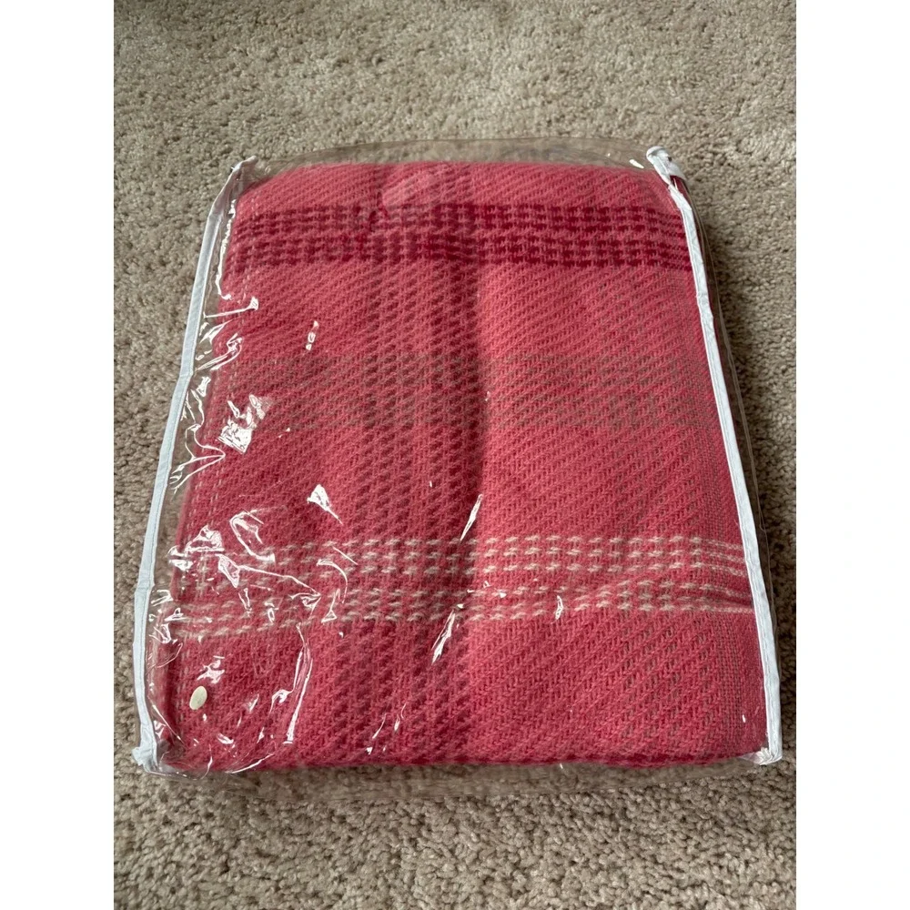 Vintage Faribault Affinity Throw Blanket Rose Plaid Wool Blend 50x60 USA NEW